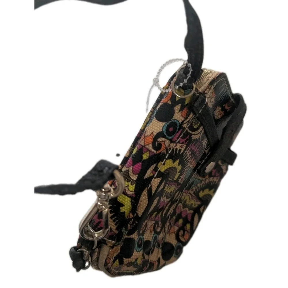 Sakroots Artist Circle Smartphone Crossbody Wallet Multicolor Black Wristlet